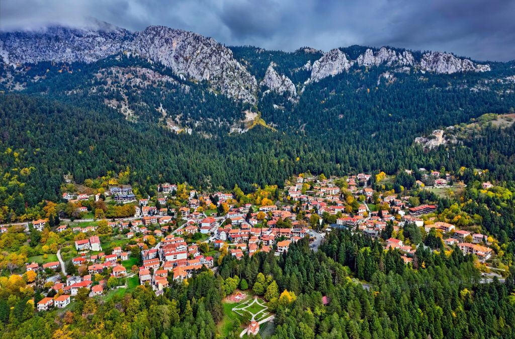 Ελάτη Τρικάλων απο πανω 